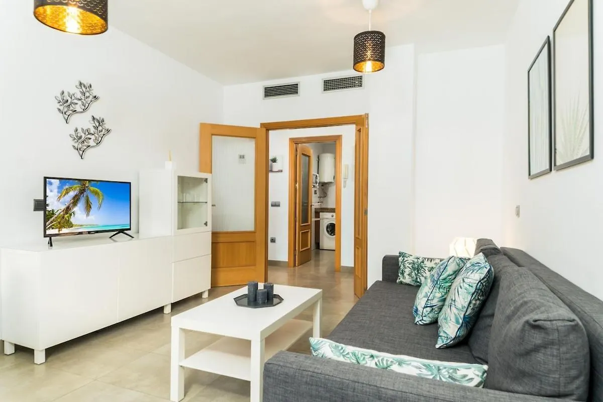 C54 - Homey Apartment 2 Bedroom In Town Malaga